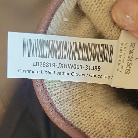 Quince Lamb Leather Cashmere Lined Gloves In Choclate - Picture 6 of 13